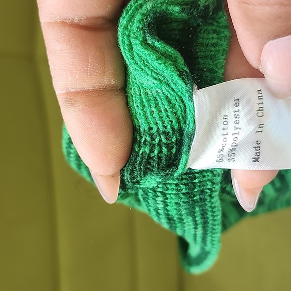 Beginning Boutique Green Patterned tops - Picture 6 of 8